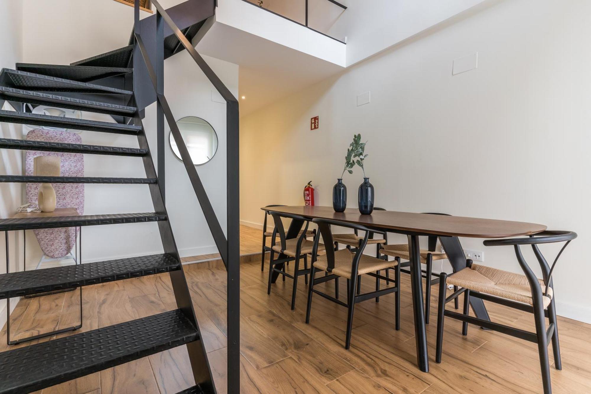 Modern And Wide- 3bd 2,5 Bth- Plaza Castilla *